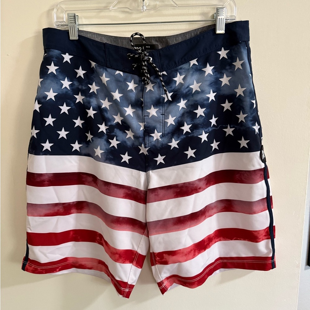 Hurley Men’s Patriotic Phantom 32” Board Shorts